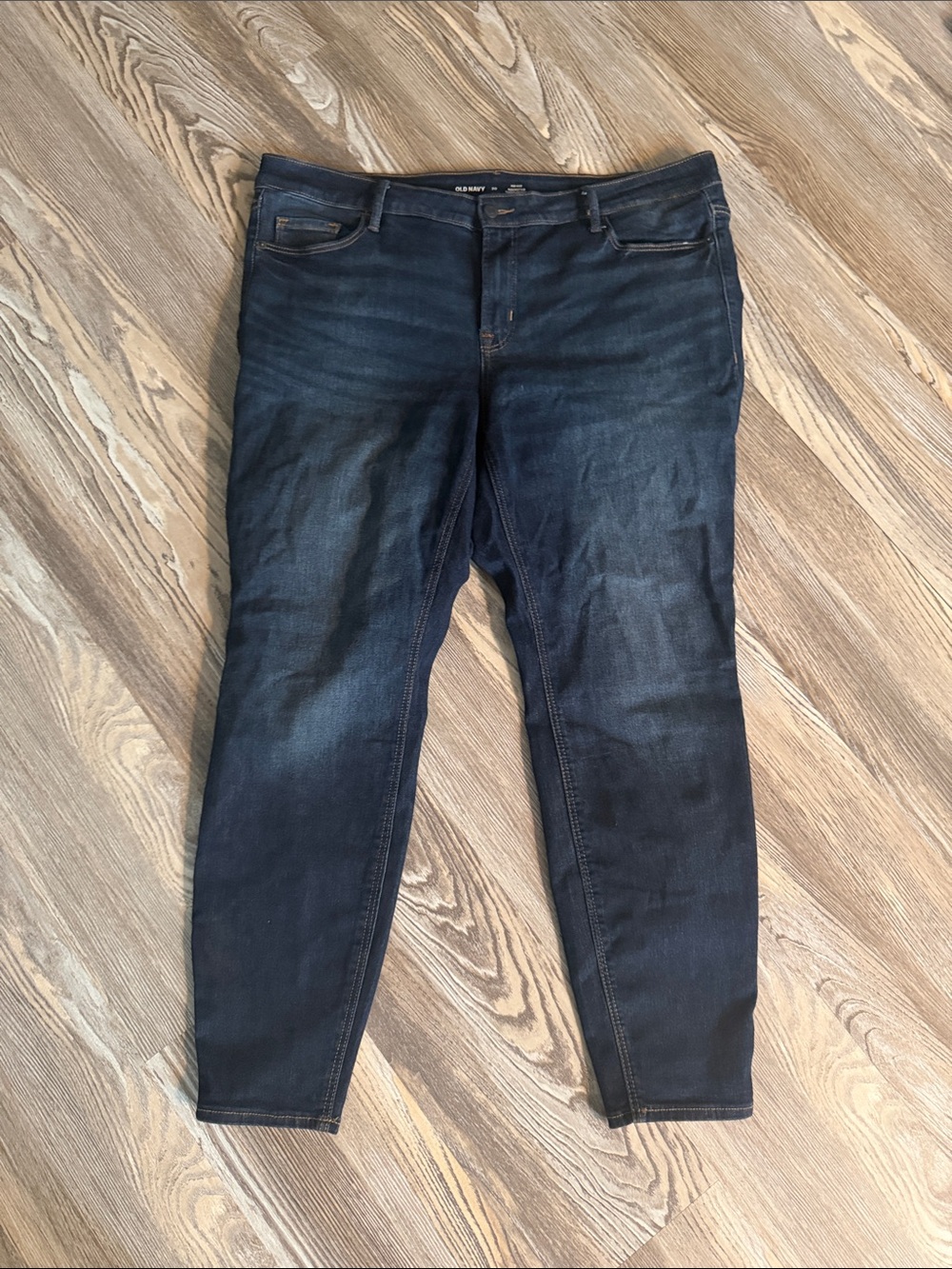 Old Navy Women's Skinny Jeans in Dark Indigo